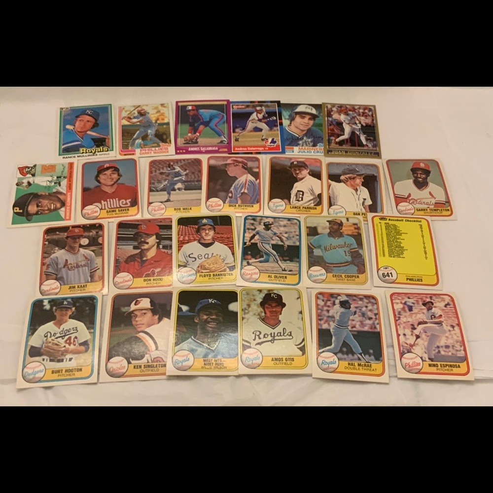 Bundle of Baseball Cards Lot 206